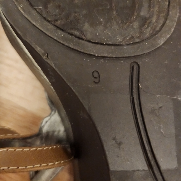 Bandolino Women's Sandals - Picture 11 of 15